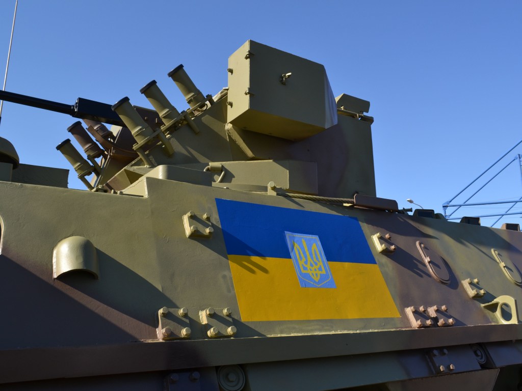 «Совершенно пустые разговоры»: политолог высказался о хищениях в украинской «оборонке»