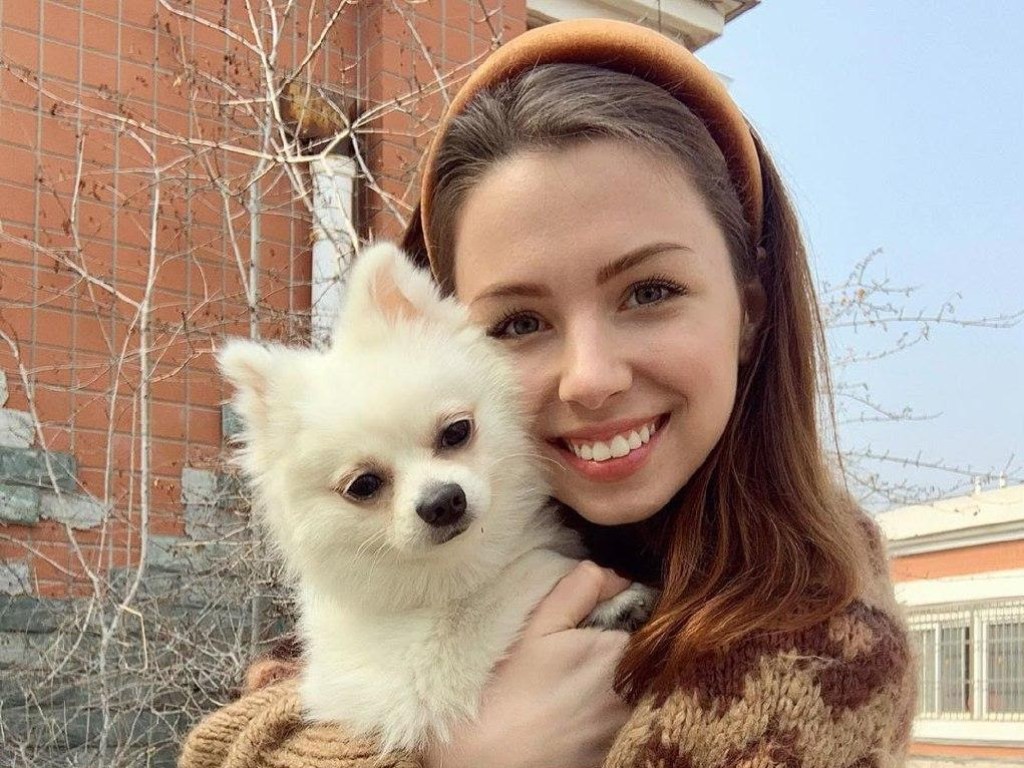 «Девушка с собачкой»: Анастасия Зинченко рассказала, как вернулась из Китая в Украину (ФОТО)