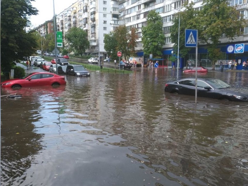 Депутат Киевсовета о затоплении столицы после дождя: возможно, Кличко не знает слова «ливнёвки»