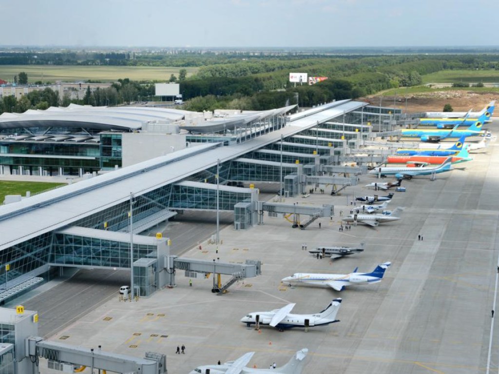 Самолеты ждут: В Сети показали трогательное видео из аэропорта «Борисполь»
