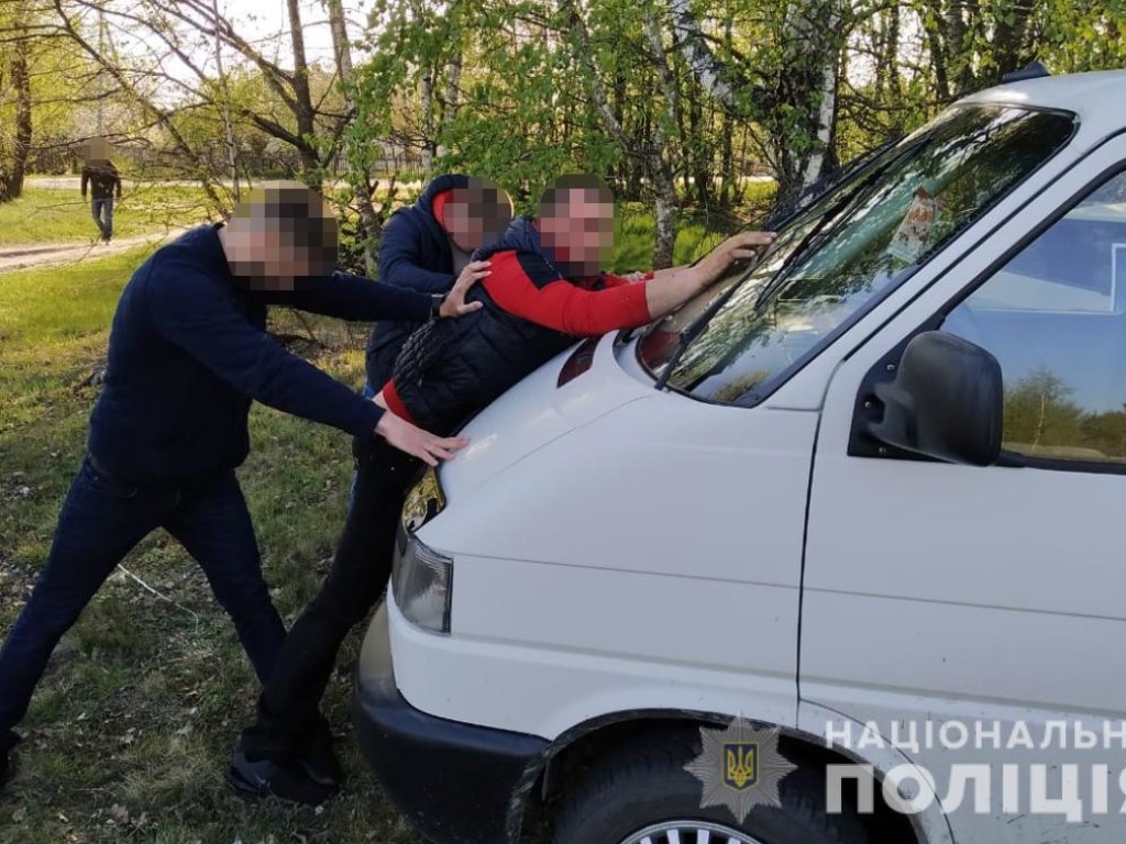 В Волынской области задержали мужчину за торговлю оружием (ФОТО)