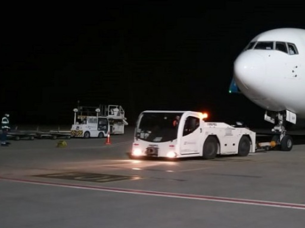 Украина отправила рейсы с сезонными работниками в три европейских страны