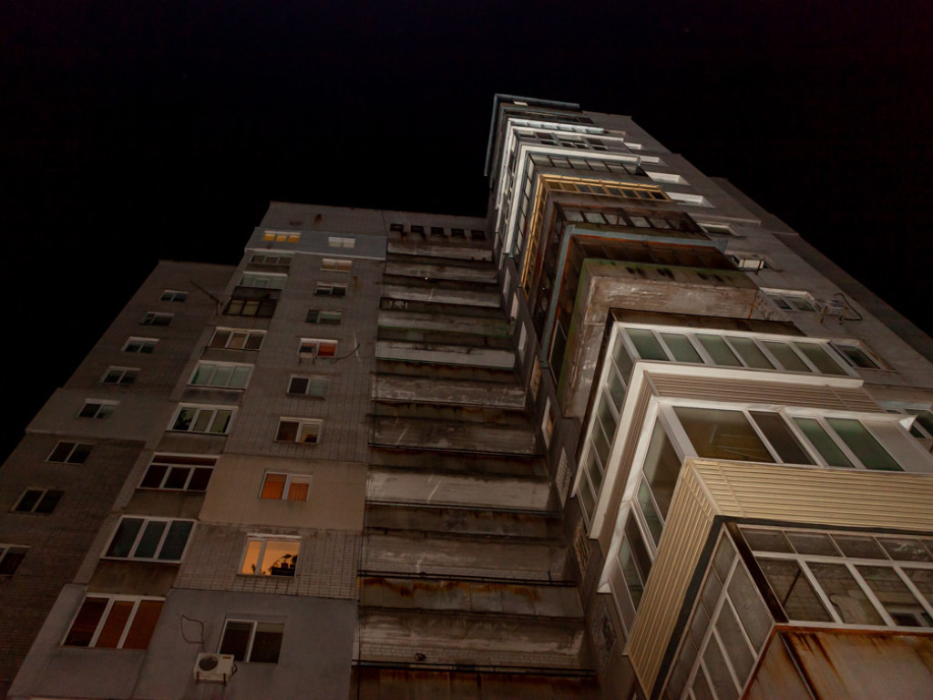 На Закарпатье женщина выпрыгнула с балкона: у погибшей остались 2 детей