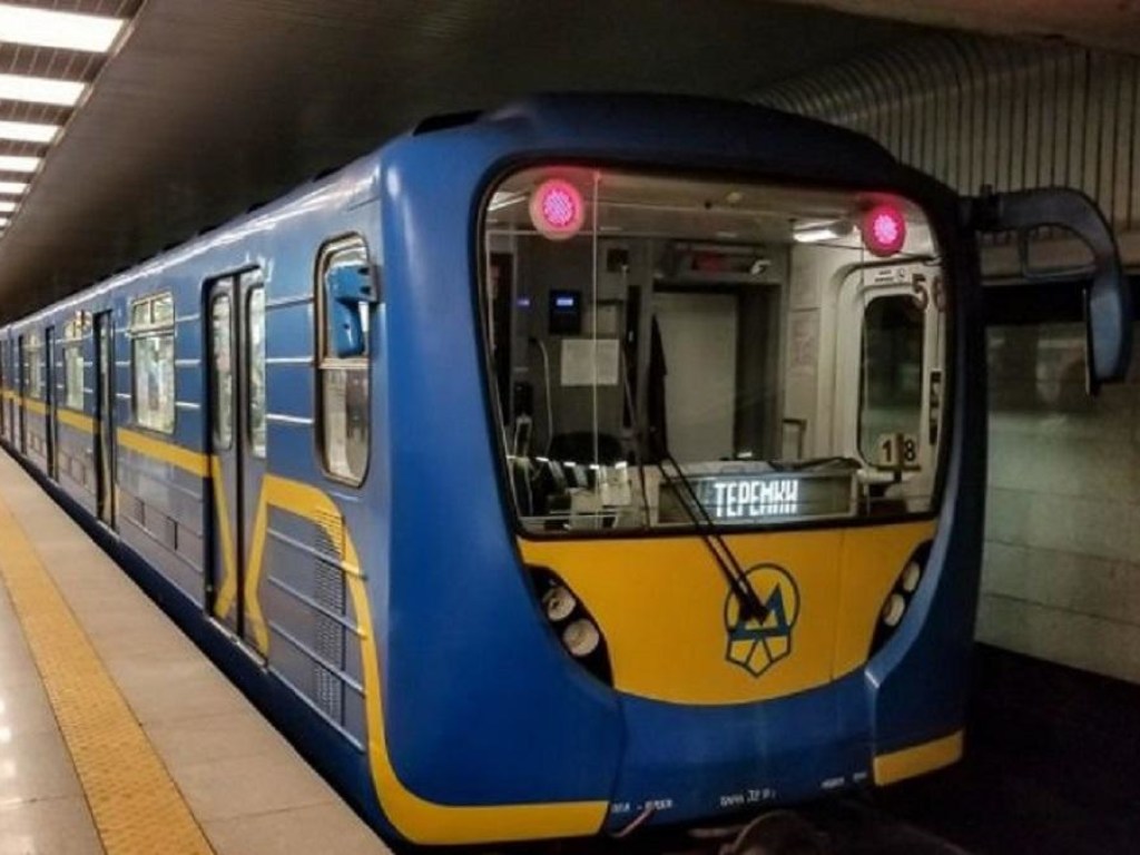 Кличко попросил Кабмин возобновить работу метро в столице: другой транспорт запустят после 22 мая