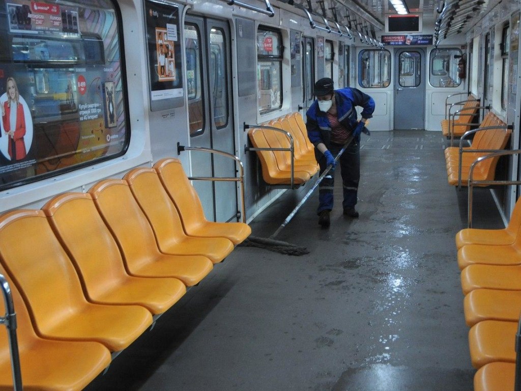 Экс-министр спрогнозировал запуск метро в Киеве с 22 мая
