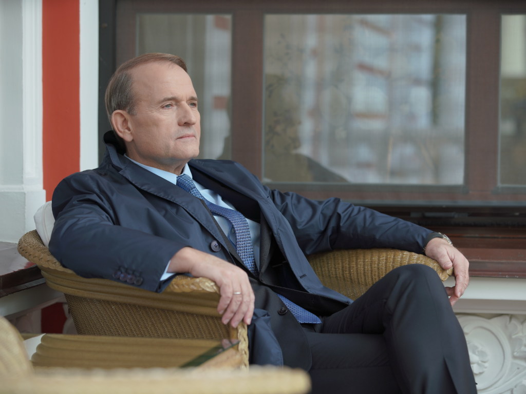 Медведчук: Конституционный Суд зарегистрировал внесенное ОПЗЖ представление о признании неконституционным закона о продаже земли