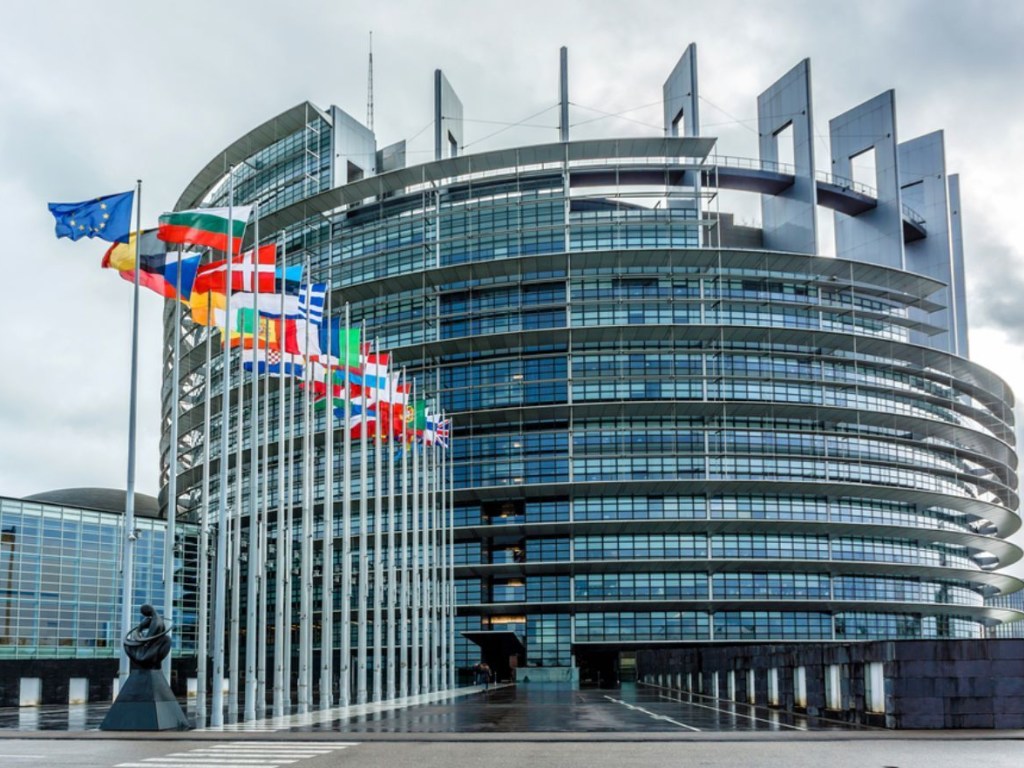 Для борьбы с коронавирусом Европарламент выделит Украине 1,2 миллиарда евро