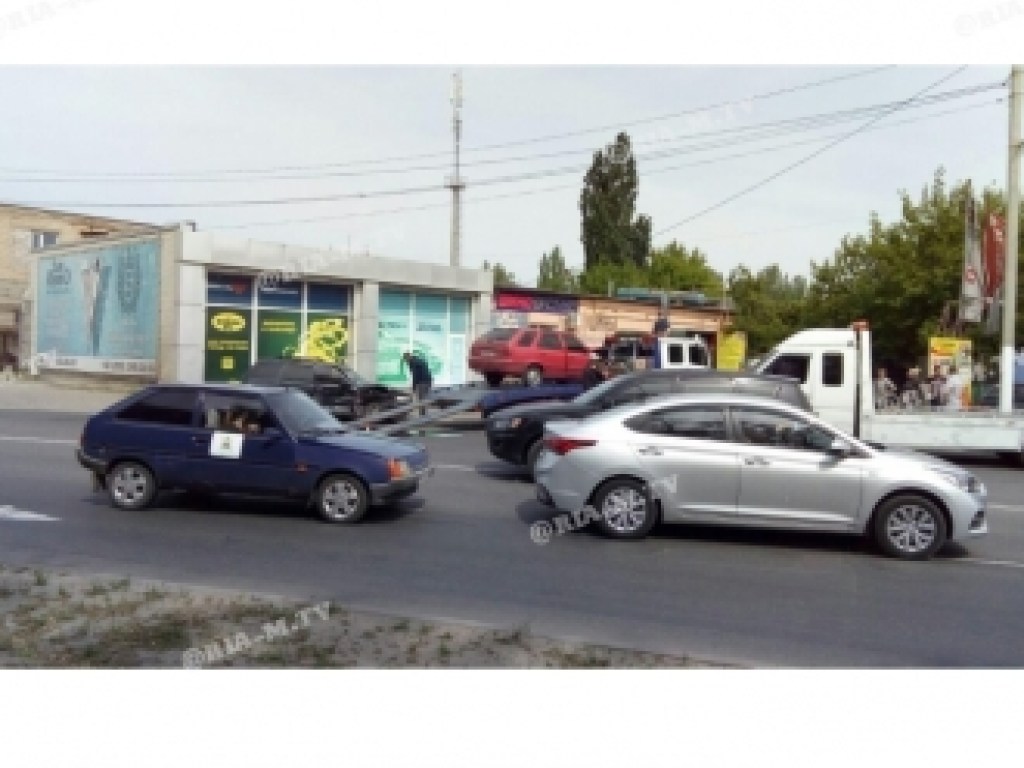В Мелитополе произошло серьезное ДТП: повреждены две легковушки (ФОТО)
