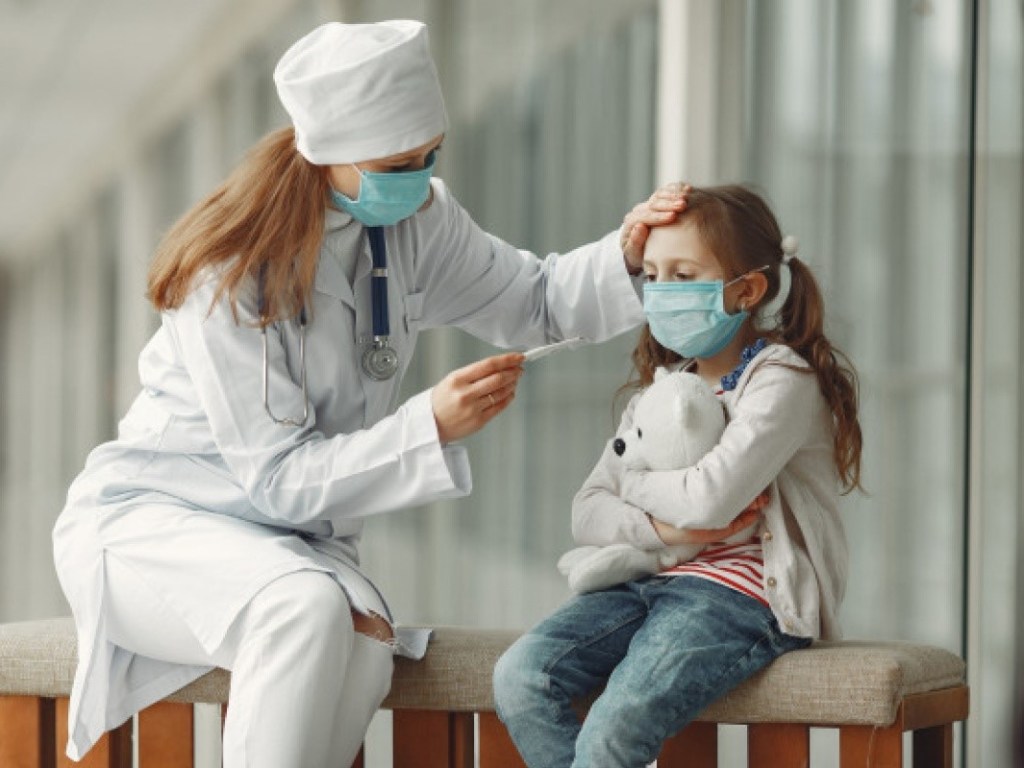 В Украине существенно сократилось количество заболевших коронавирусом (КАРТА)