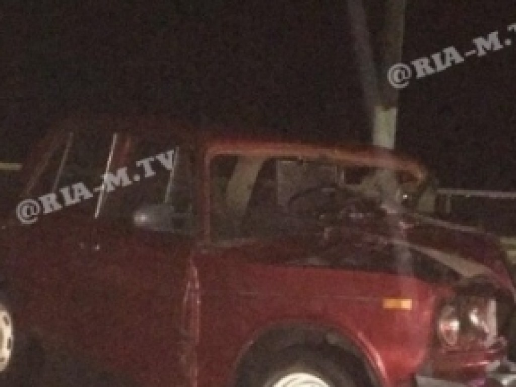 На въезде в Мелитополь произошло жуткое ДТП: машина превратилась в груду металла (ФОТО, ВИДЕО)