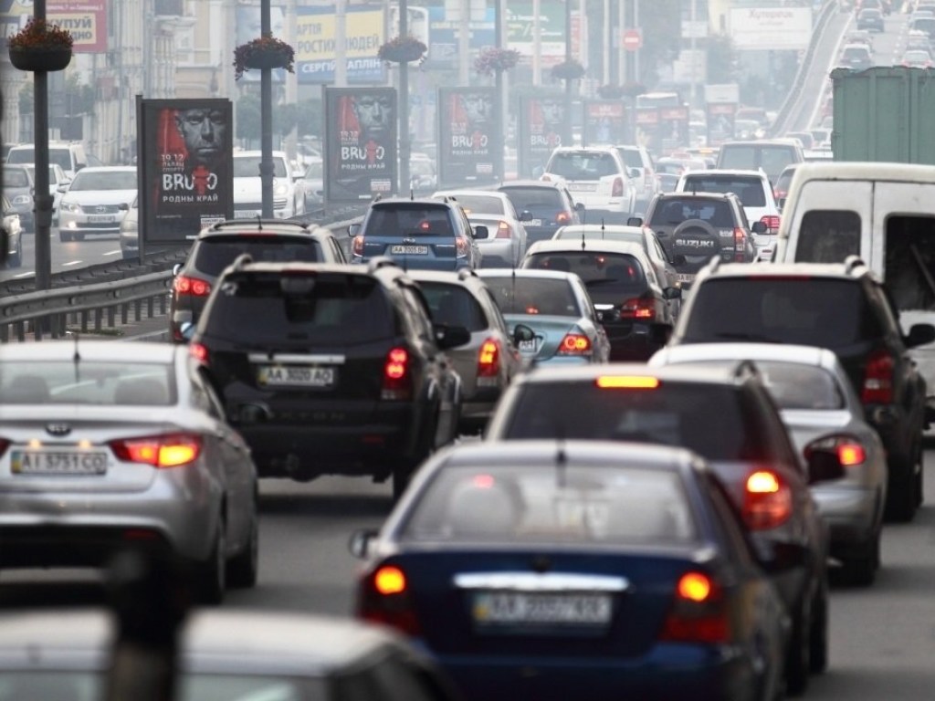 Киев сковали 7-балльные пробки (КАРТА)
