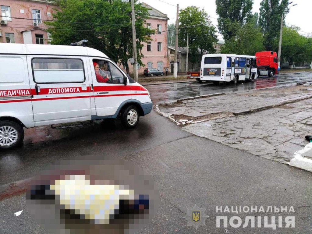 В Одессе маршрутчик насмерть сбил пешехода прямо на переходе (ФОТО)