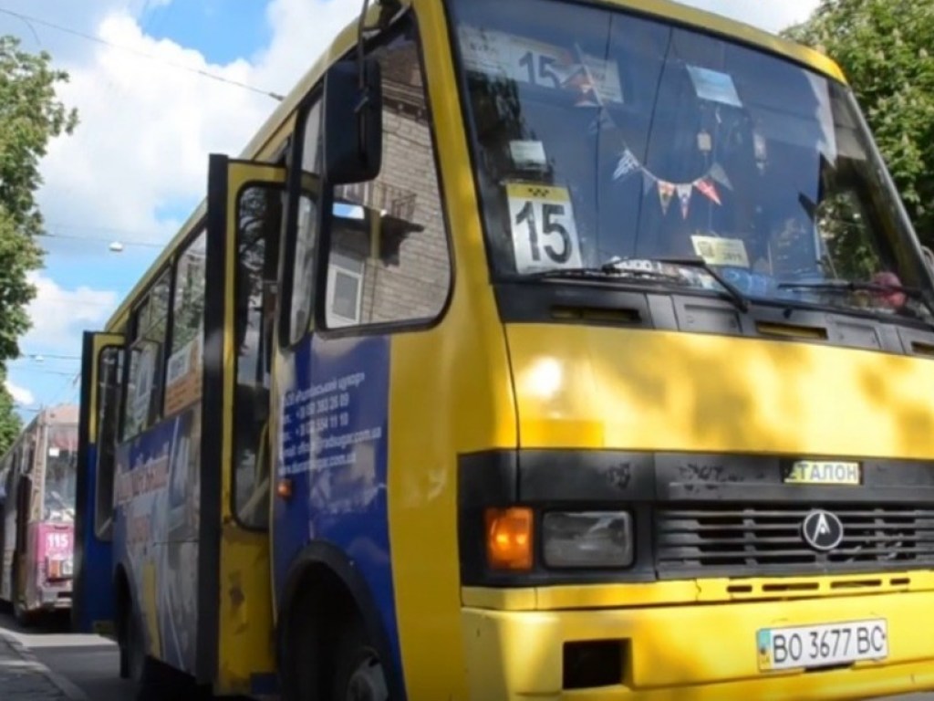 Уже без ограничений: На Буковине возобновили движение транспорта