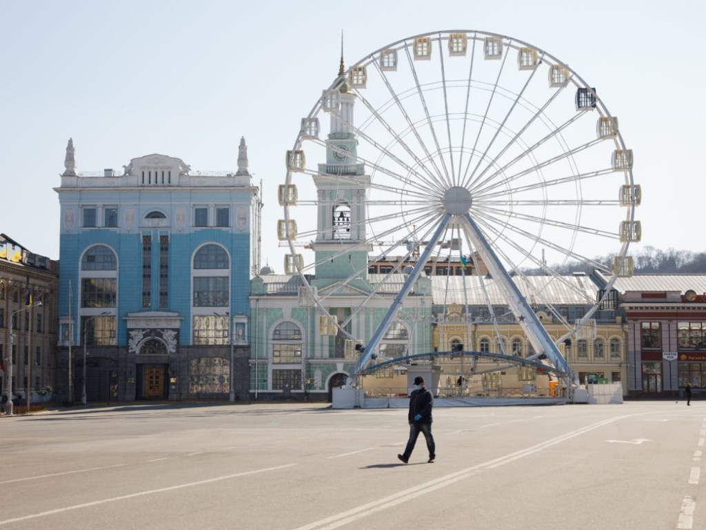Суд отменил пешеходную зону на Контрактовой площади в Киеве
