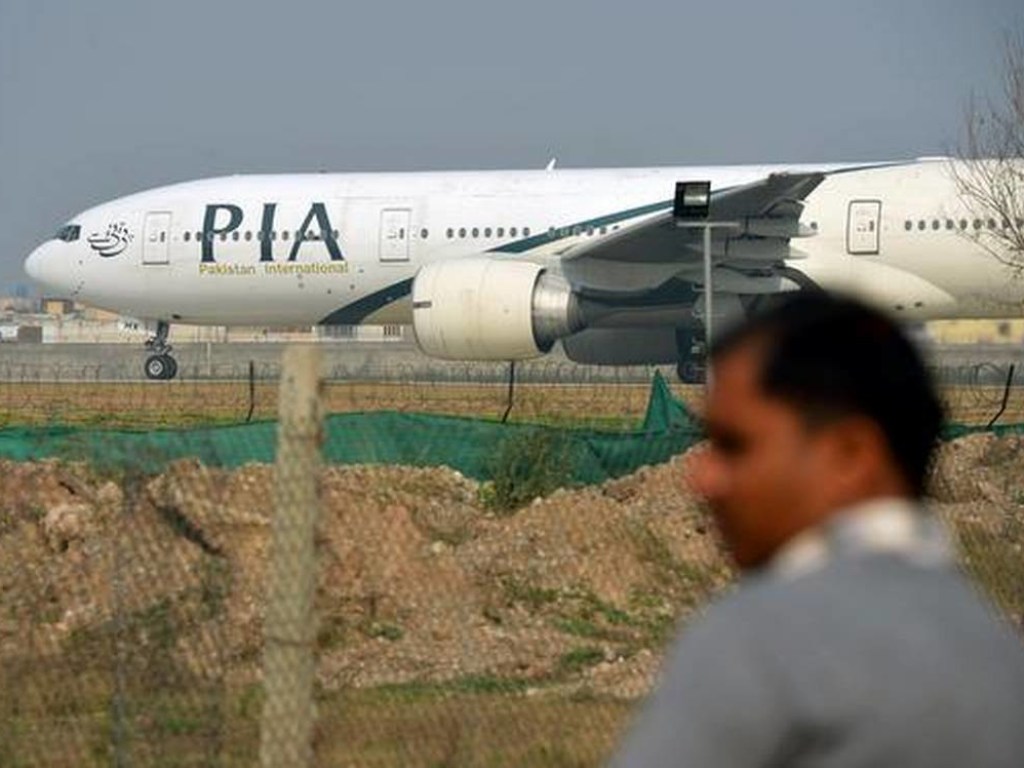 Крушение самолета в Пакистане: украинцев на борту не было &#8212; МИД