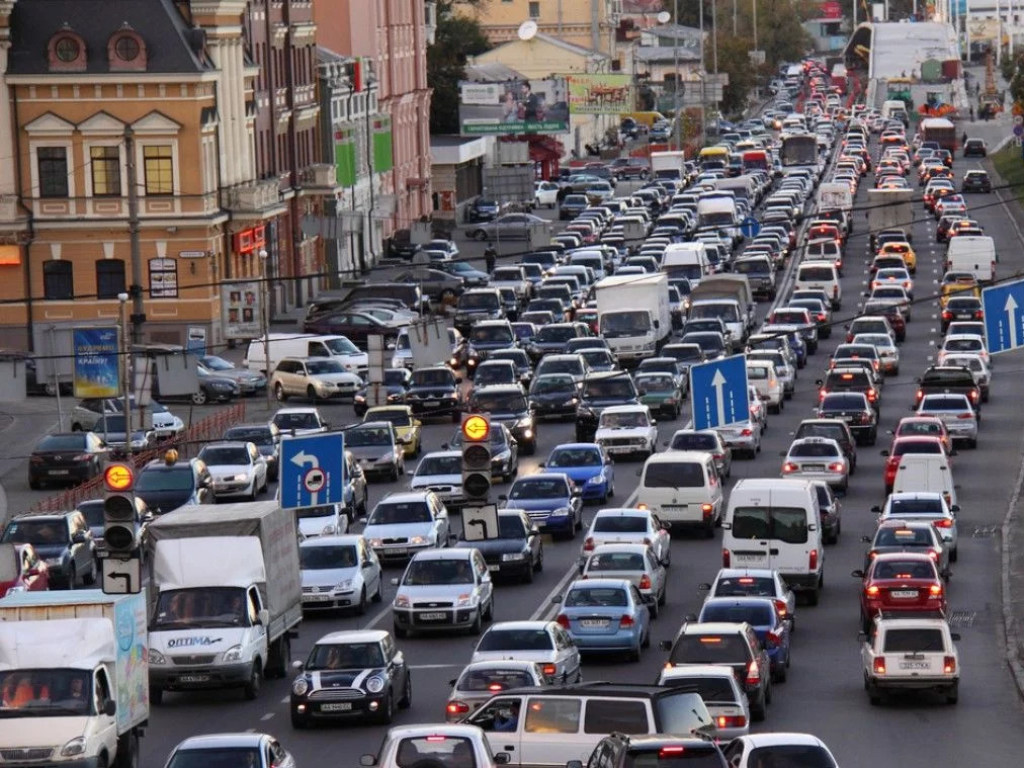 Запуск общественного транспорта может увеличить пробки в Киеве – эксперт