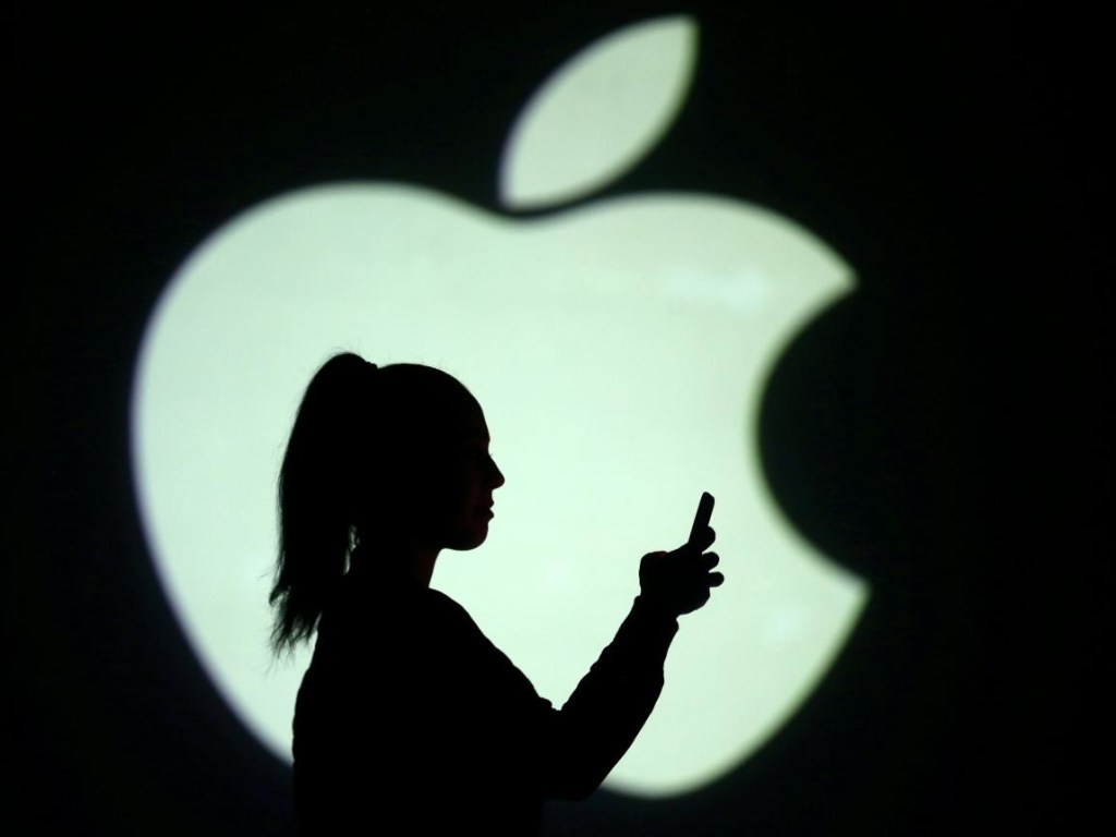 Хакеры создали программу, позволяющую взломать любой смартфон Apple