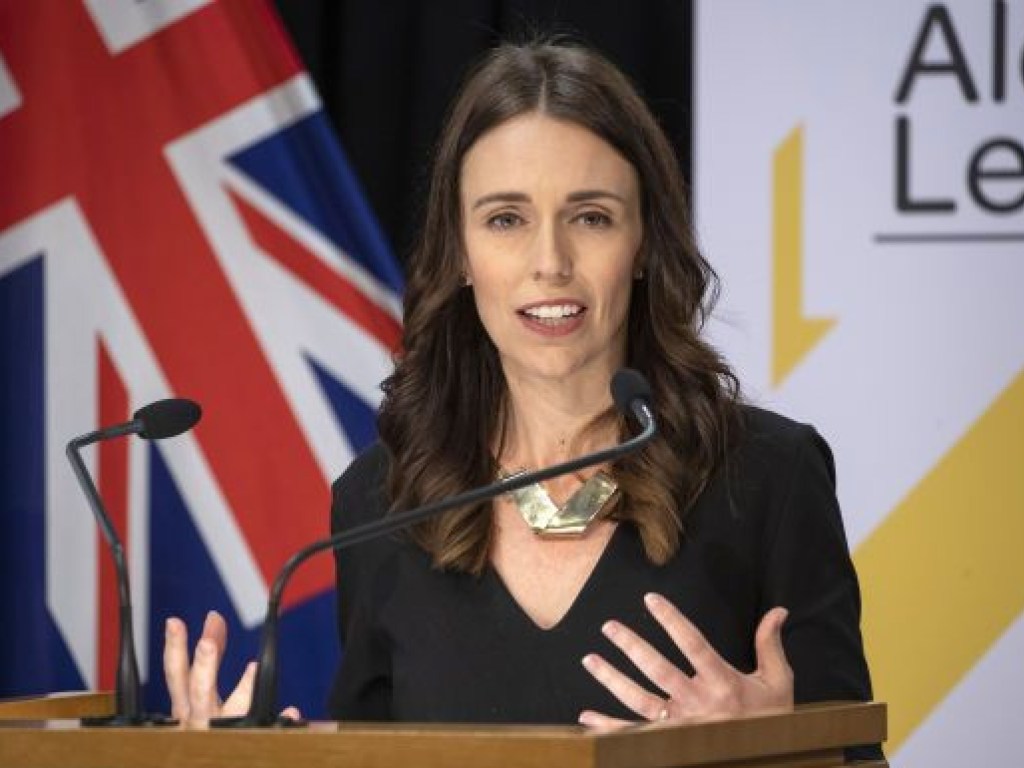 В Новой Зеландии мощное землетрясение прервало речь премьер-министра (ВИДЕО)