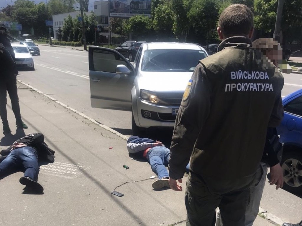 В Киеве на наркоторговле разоблачили сотрудника СБУ (ФОТО)