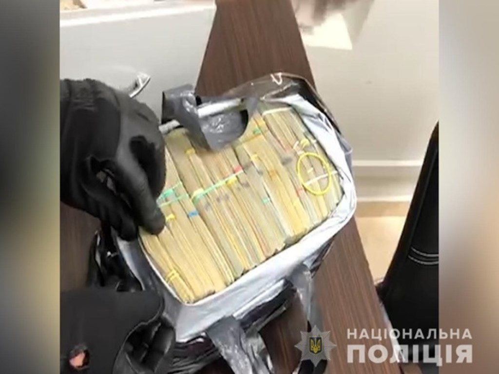 В Киеве полиция изъяла 400 тысяч долларов воровского «общака» (ФОТО, ВИДЕО)
