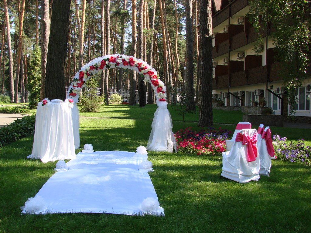 В Черновицкой области в период карантина закатили свадьбу на 100 человек