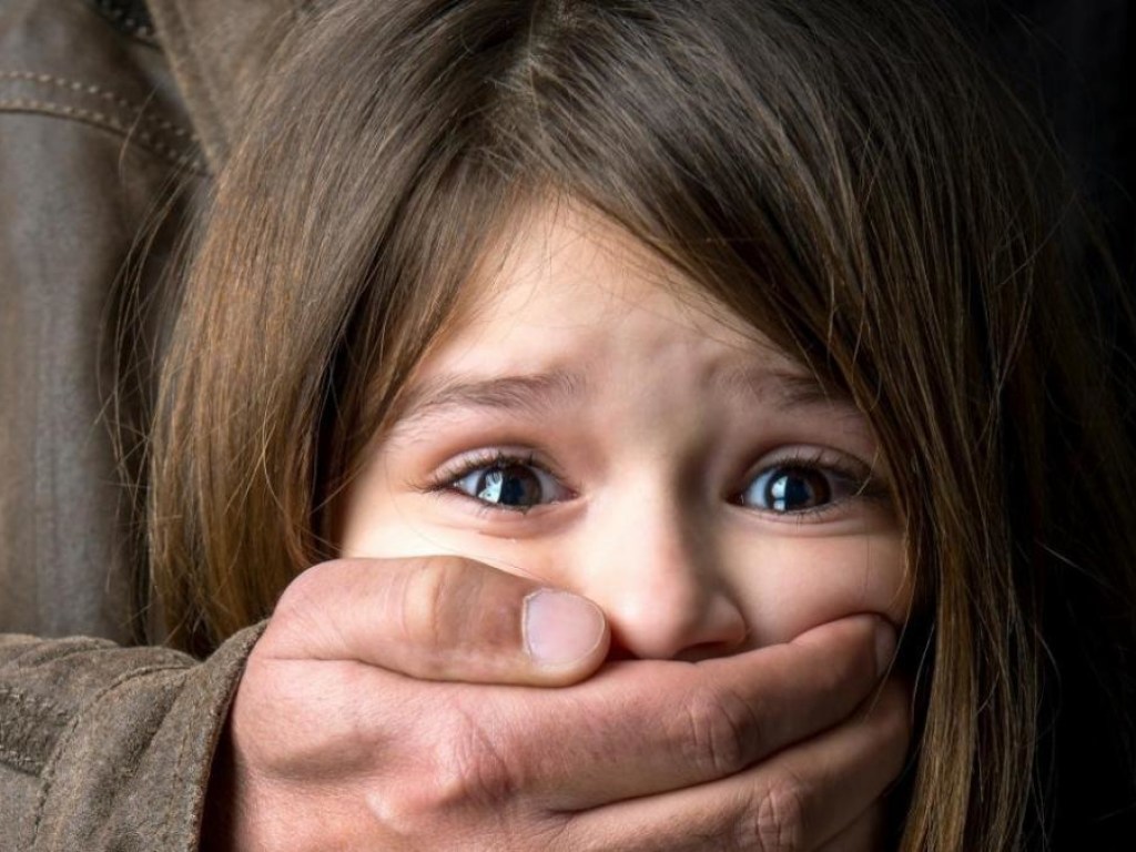 В Одесской области задержали четверых педофилов: пострадали 8 детей – полиция