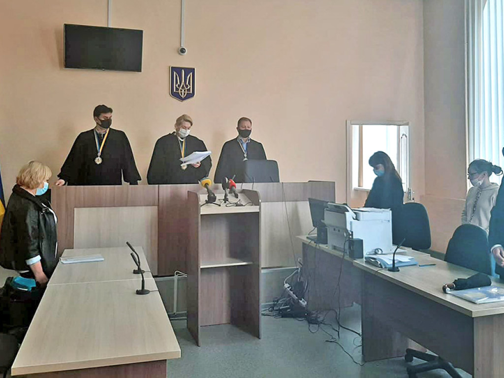 Убийство девочки в Харькове: адвокат уверяет, что нет прямых доказательств причастности ее матери к преступлению