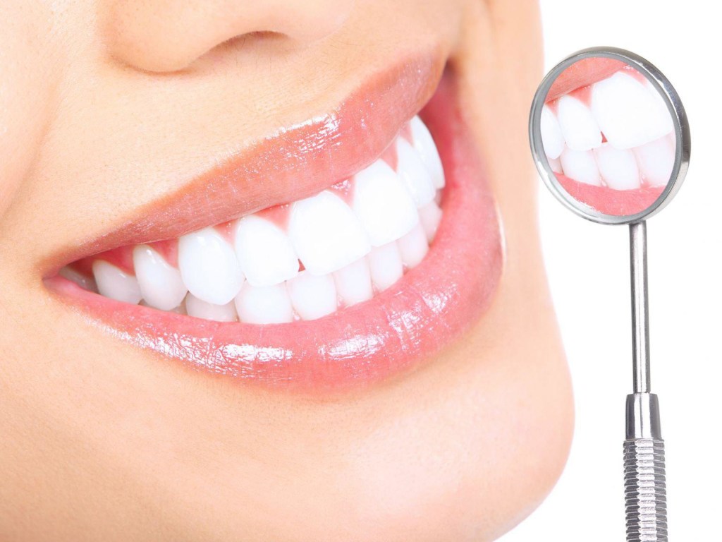 Стоматолог назвал продукты, разрушающие зубную эмаль