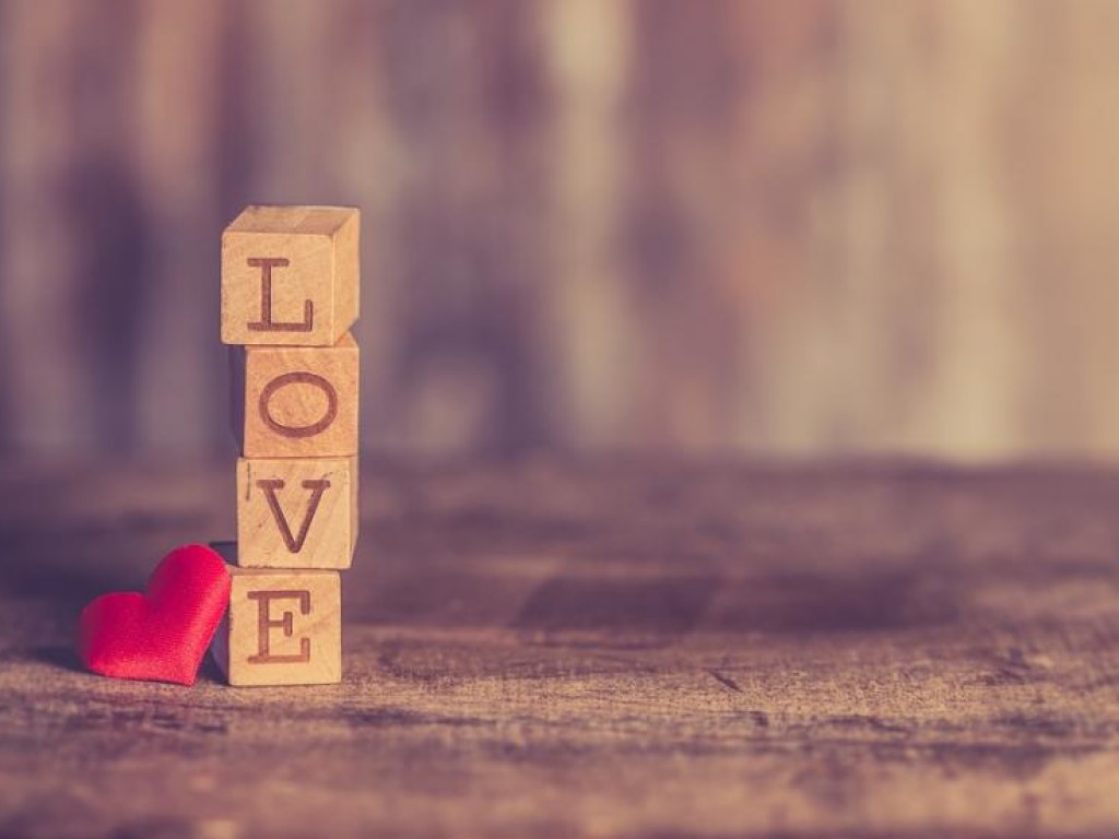 Эксперты назвали основные признаки влюбленности