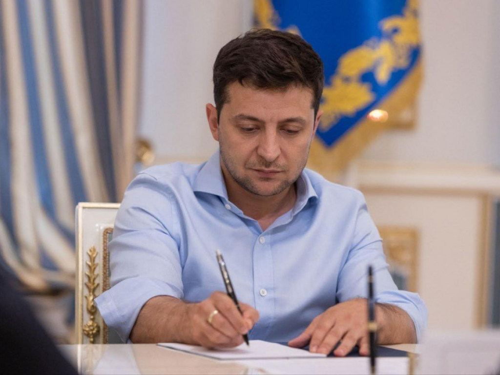 Зеленский подписал закон о налогах для ФЛП