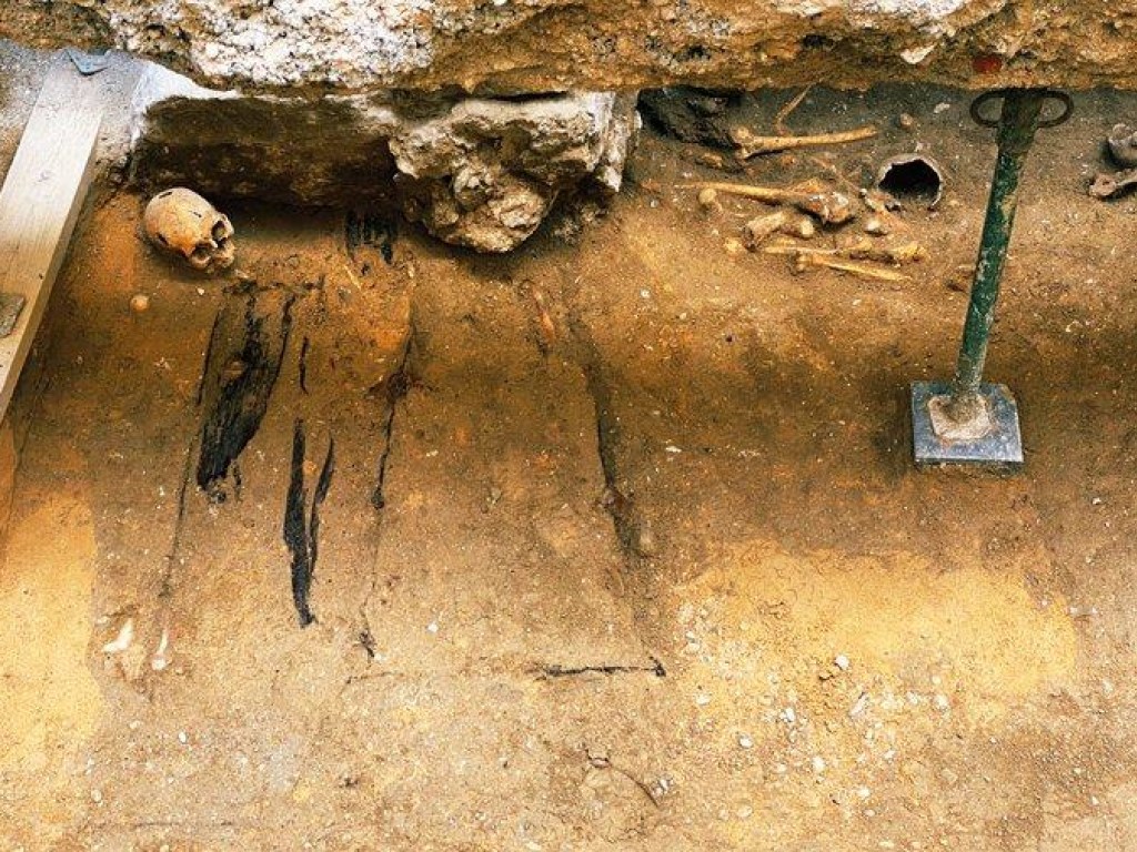 Испанские археологи нашли останки видного политического деятеля XVI века (ФОТО)