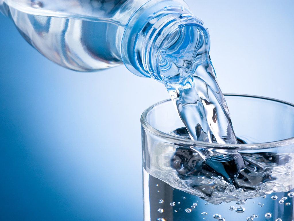 Врачи перечислили мифы о правильном потреблении воды