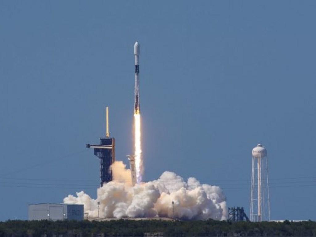 Ракета Falcon 9 приземлилась на плавучую платформу (ФОТО, ВИДЕО)