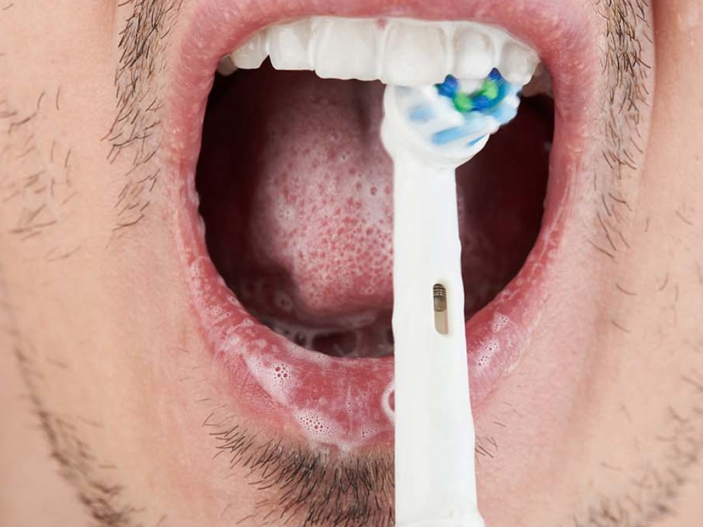 Эксперты назвали смертельную опасность из-за неправильной чистки зубов