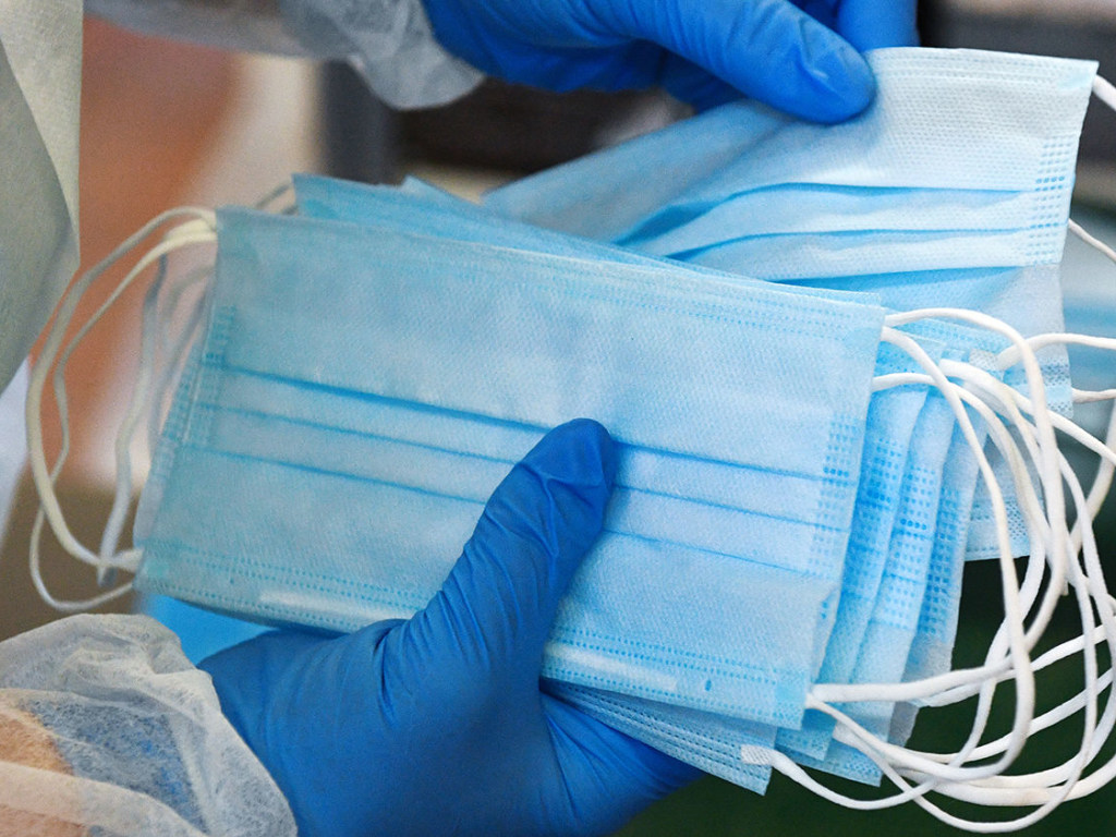 Исследователи рассказали об эффективности ношения масок во время пандемии коронавируса