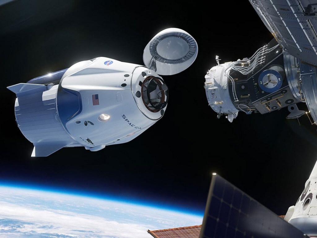 SpaceX обнародовала снимки вернувшейся из космоса ракеты, которая отправила астронавтов на МКС (ФОТО)