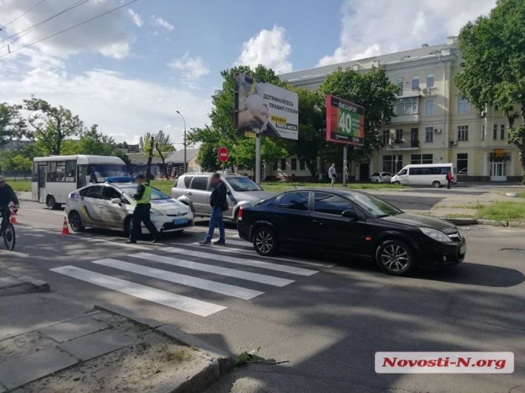 В центре Николаева водитель Opel сбил 10-летнего ребенка (ФОТО)