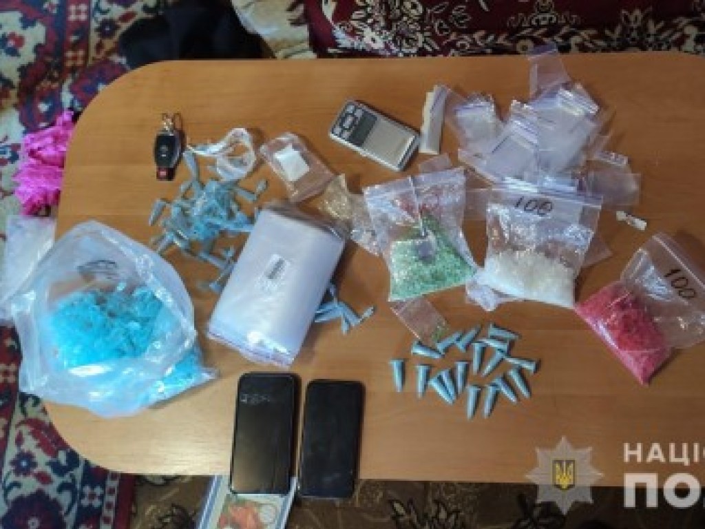 На Харьковщине разоблачили группировку «закладчиков» наркотиков (ФОТО)