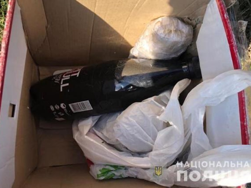 Под Киевом полиция разоблачила мужчину, который пытался продать 30 килограммов ртути (ФОТО)