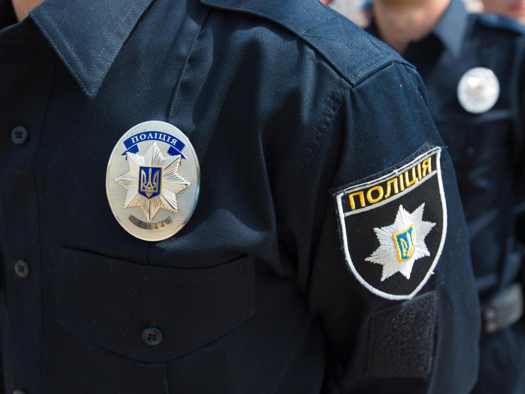 В центре Киева наглые карманницы обворовывают прохожих (ВИДЕО)