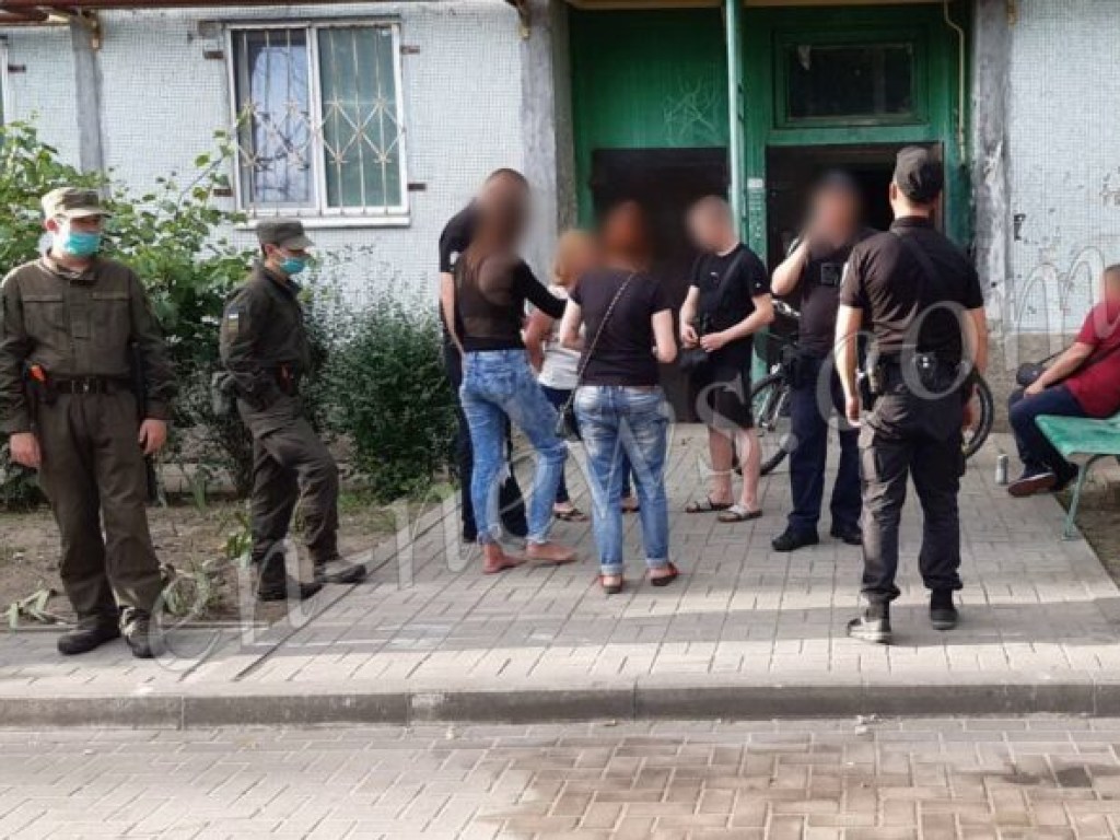 В Энергодаре соперница всадила конкурентке нож в сердце (ФОТО)