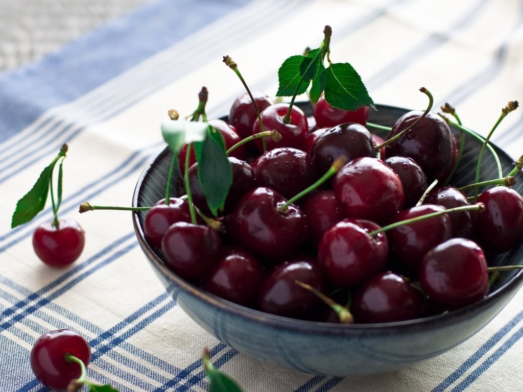 В Украине ожидается критическая цена на косточковые и ягодные культуры – эксперт