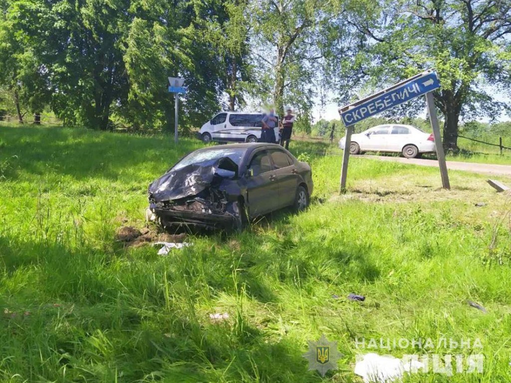 ДТП в Житомирской области с 4 погибшими: за рулем авто находился полицейский