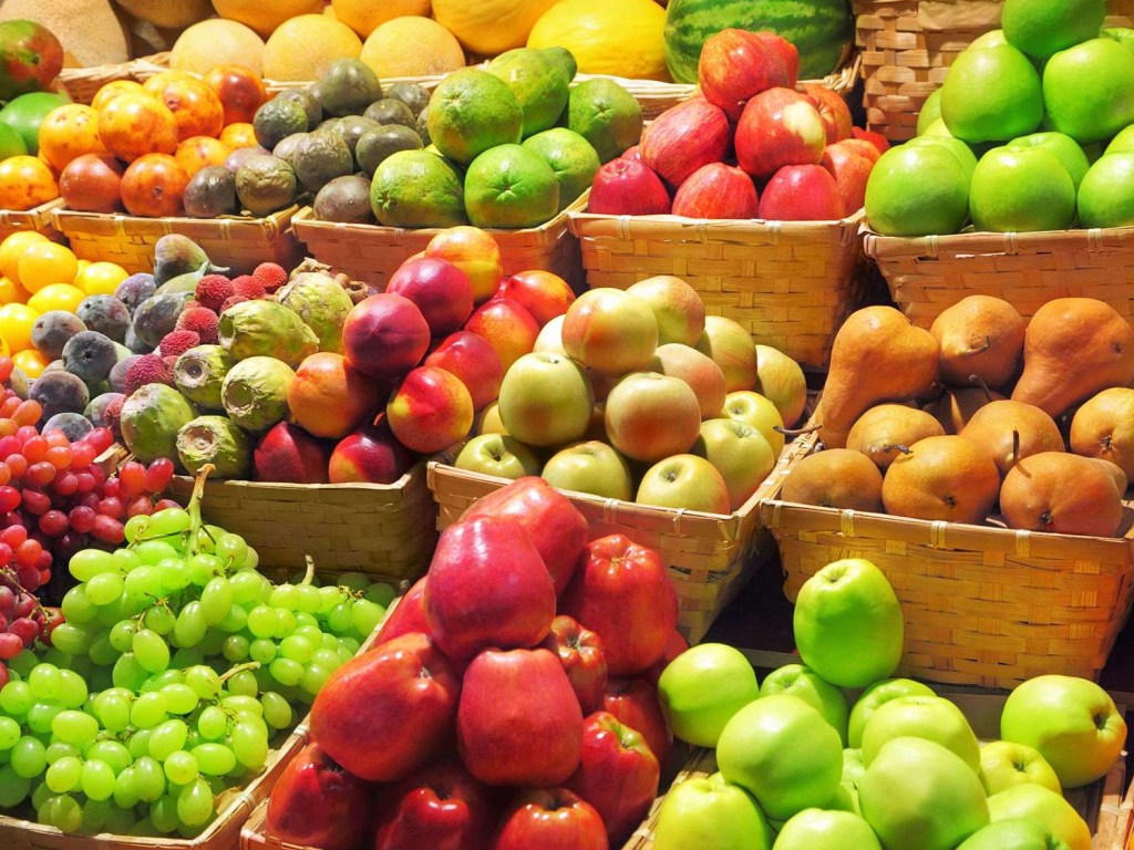 Эксперт объяснил, почему в Украине растут цены на фрукты и ягоды