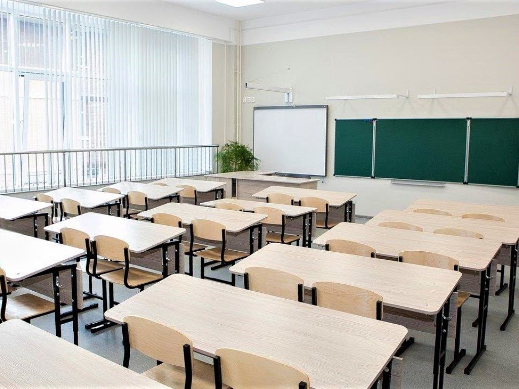 В Черкассах из-за новых случаев коронавируса закрыли две школы на карантин (ВИДЕО)