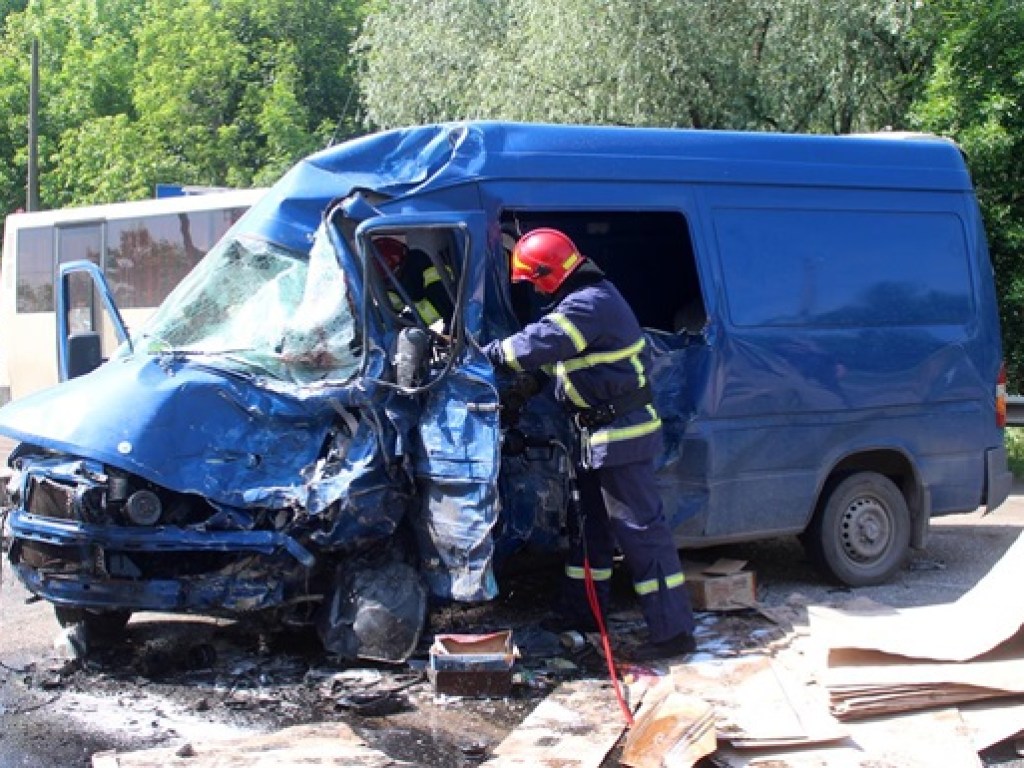 Смертельное ДТП в Хмельницкой области: погибло три человека (ФОТО)