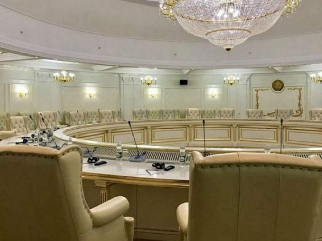 Новые лица «минского формата»: Команда Зеленского симулирует переговоры?