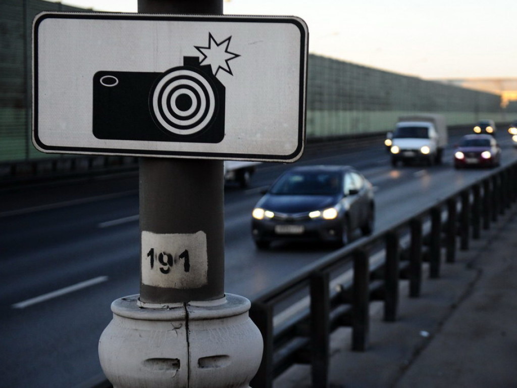 Рекорд: Камеры зафиксировали нарушителя скоростного режима, разогнавшегося до 237 км/ч в Киеве (ФОТО)