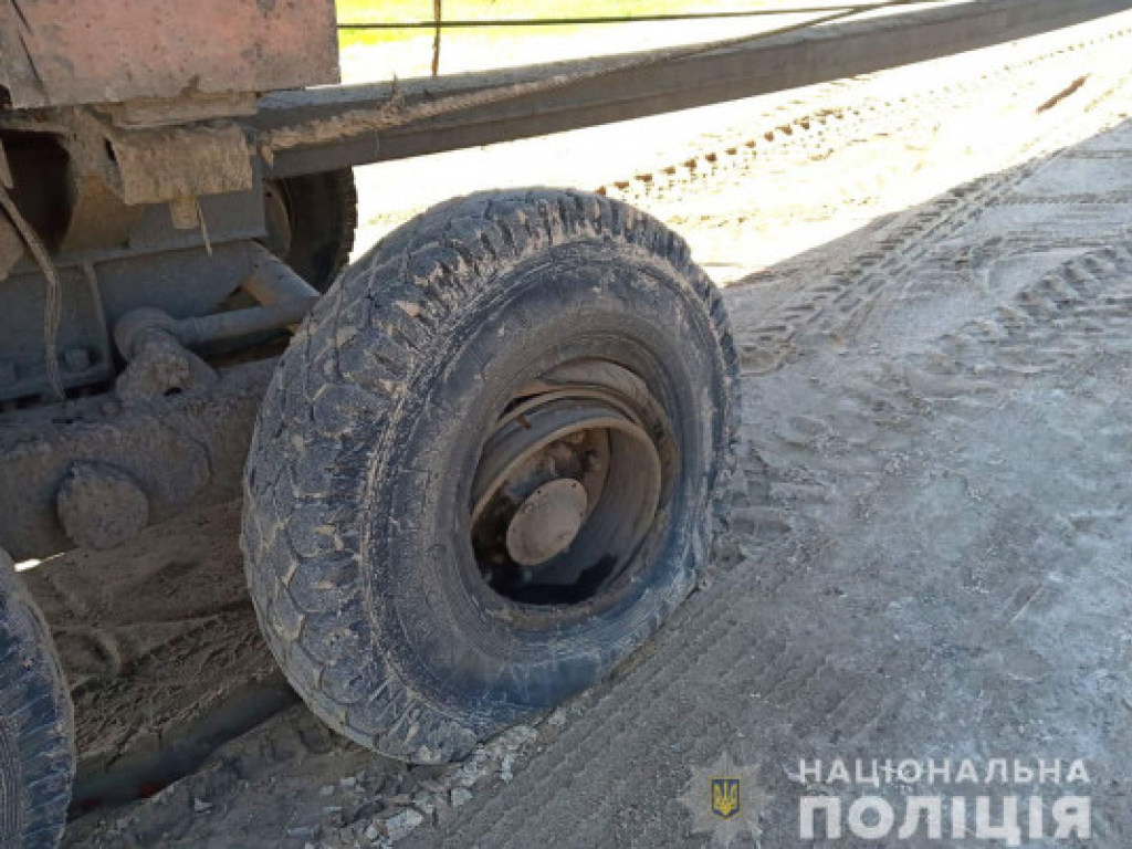 В Ровенской области от грузовика отлетело колесо: погибла 11-летняя девочка (ФОТО)