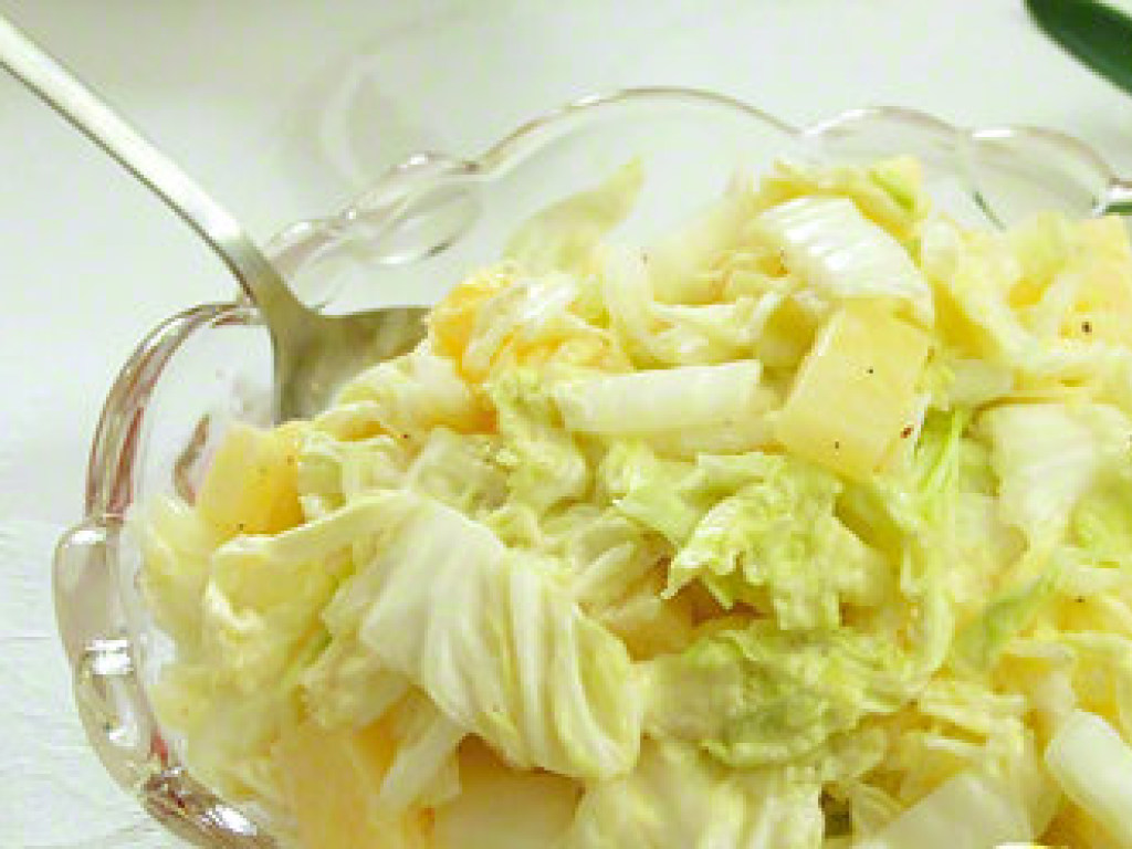 Рецепт дня: Диетический салат с ананасами